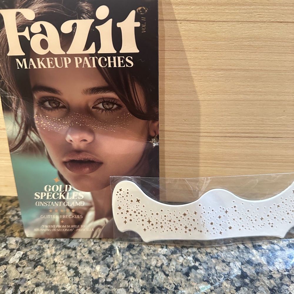 Brand New Fazit Purple Face Speckles